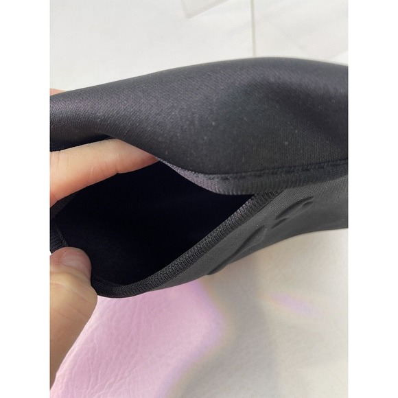 NEW!! SKIMS Small Black Neoprene Fold Over Pouch Bag. Without Tags. - Picture 3 of 7